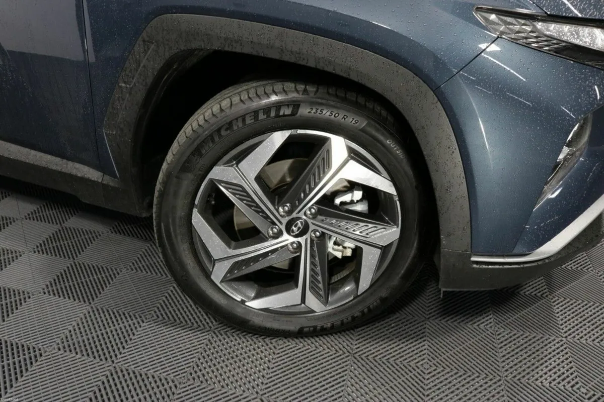 Hyundai Tucson PLUG IN HYBRID - EXECUTIVE 1.6L PET - Image 3