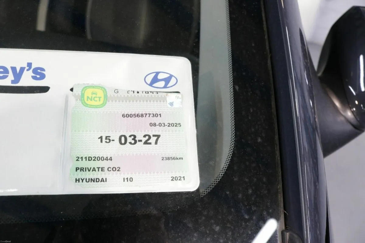 Hyundai i10 DELUXE 1.0L PETROL HATCHBACK - Image 3