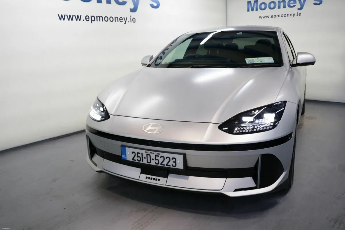 Hyundai IONIQ 6 ELEGANCE 77kWh EX DEMO SALOON EV - Image 2