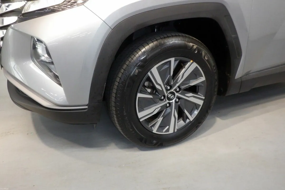 Hyundai Tucson HYBRID EXECUTIVE 1.6L PETROL AUTOMA - Image 3