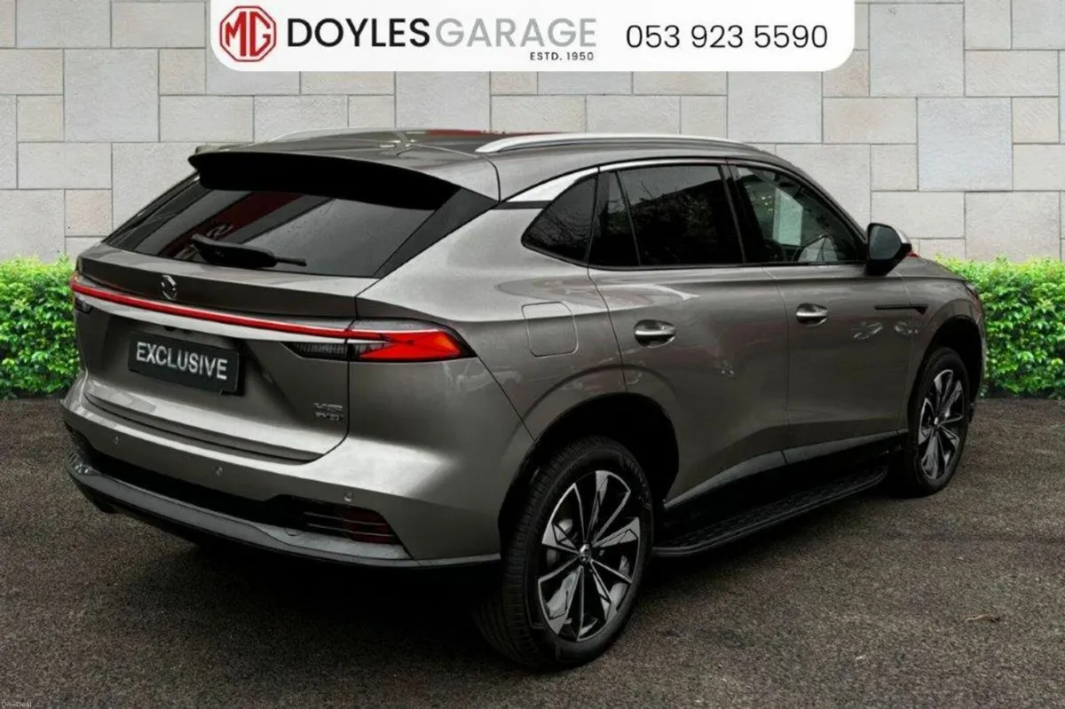 MG HS Exclusive PHEV 0% Finance Available - Image 5