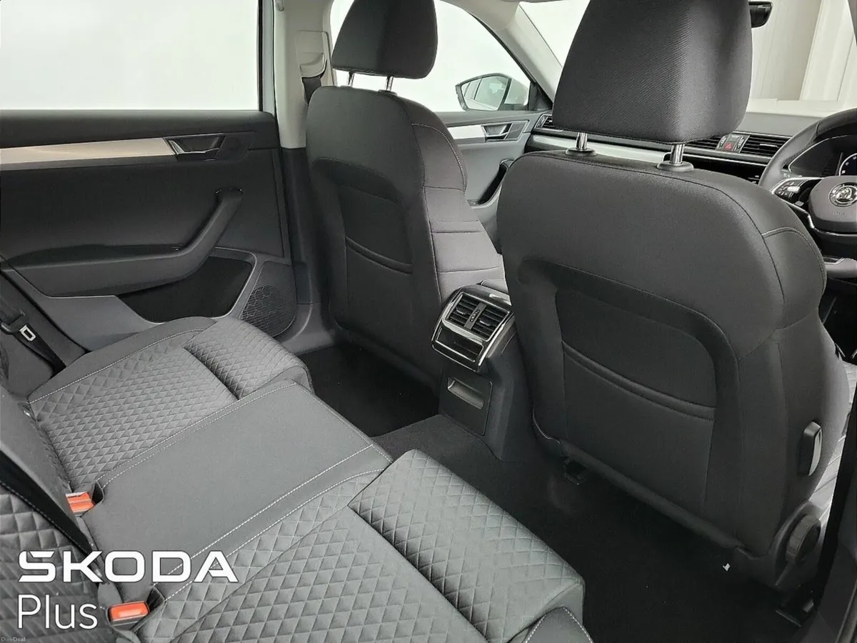 Skoda Superb Ambition 2.0Tdi 150bhp DSG - Image 6