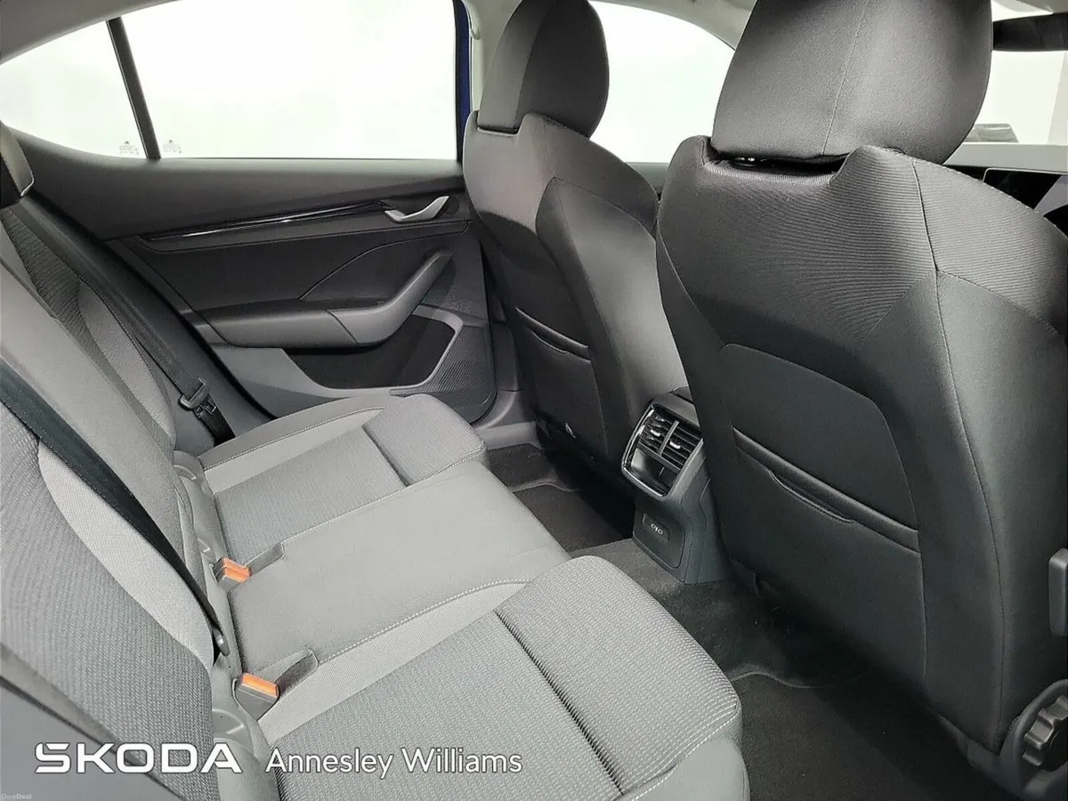Skoda Octavia *Order your 262* Octavia Selection 1 - Image 6