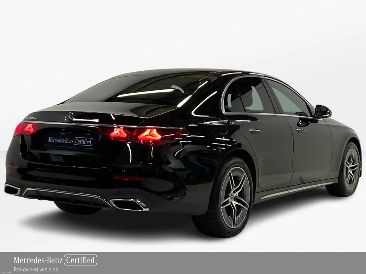 Mercedes-Benz E-Class E 300 e AMG Line Plus |  360 - Image 3