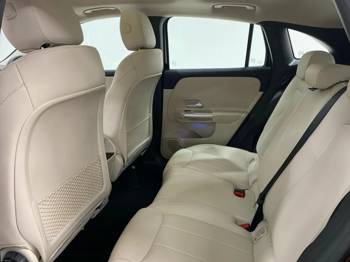 Mercedes-Benz GLA GLA 180 PROGRESSIVE PLUS |  Pano - Image 4