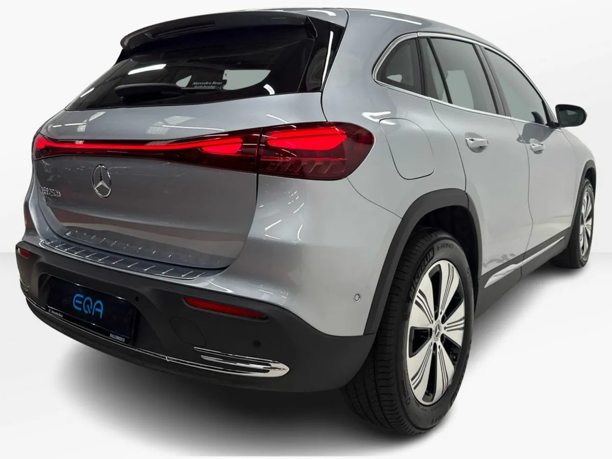 Mercedes-Benz EQA EQA 250+ Progressive | Heated Se - Image 3