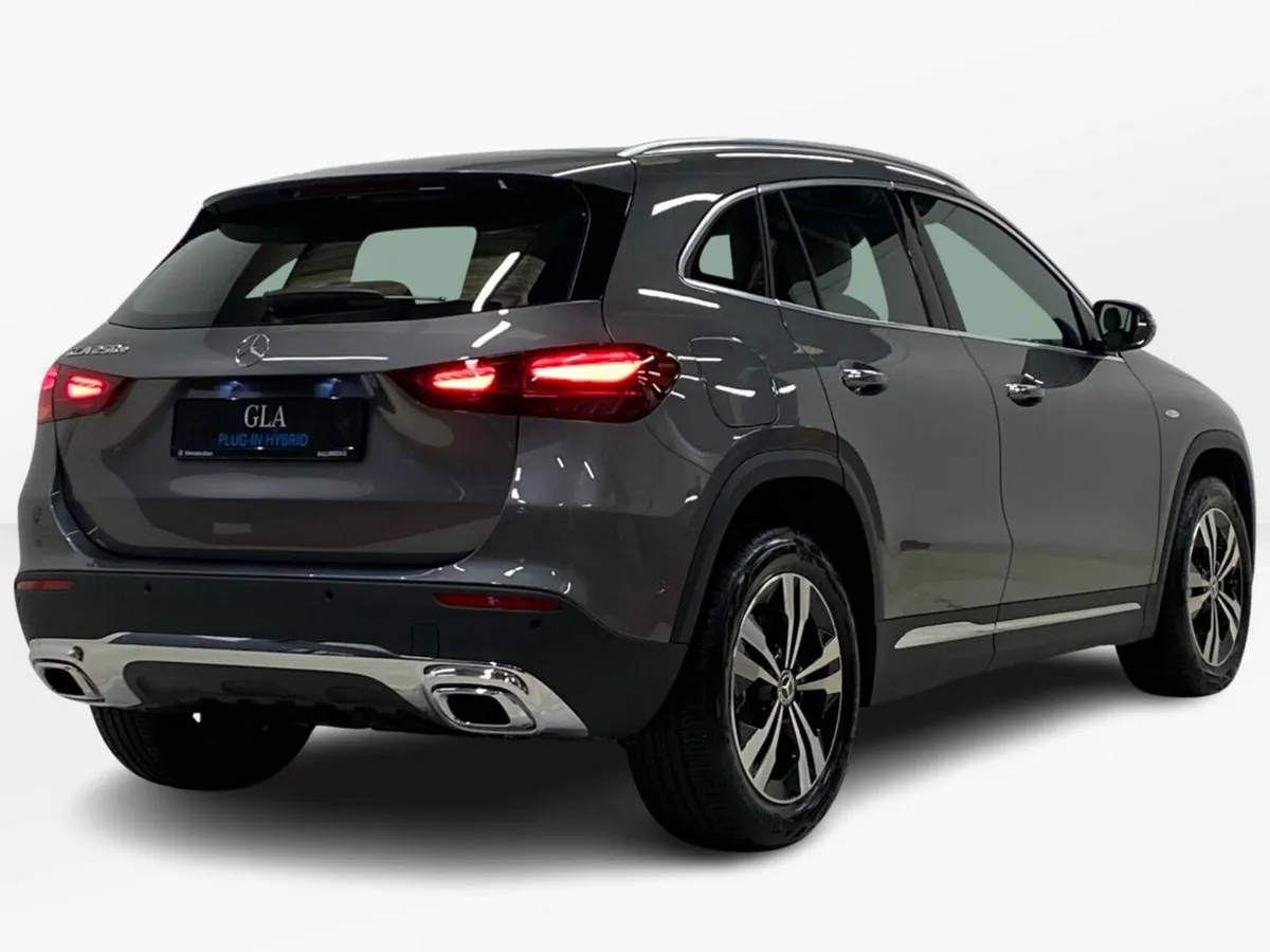 Mercedes-Benz GLA GLA 250 e Progressive Line + | H - Image 3