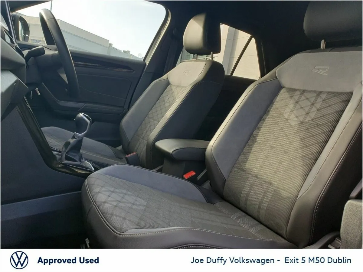Volkswagen T-Roc R-Line 1.0 TSI  110HP - Image 4