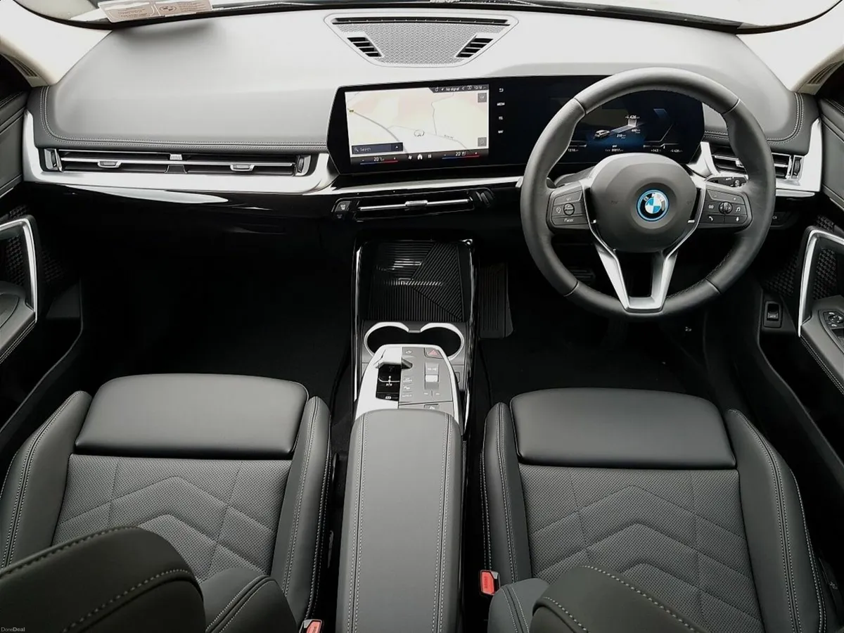 BMW iX1 eDrive20 xLine - Image 4