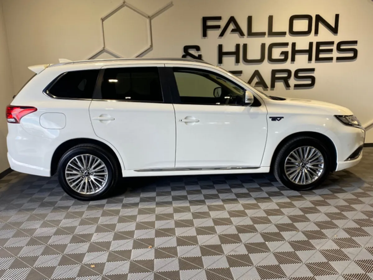 MITSUBISHI OUTLANDER DESIGN PHEV 13.8KwH BATTERY - Image 4