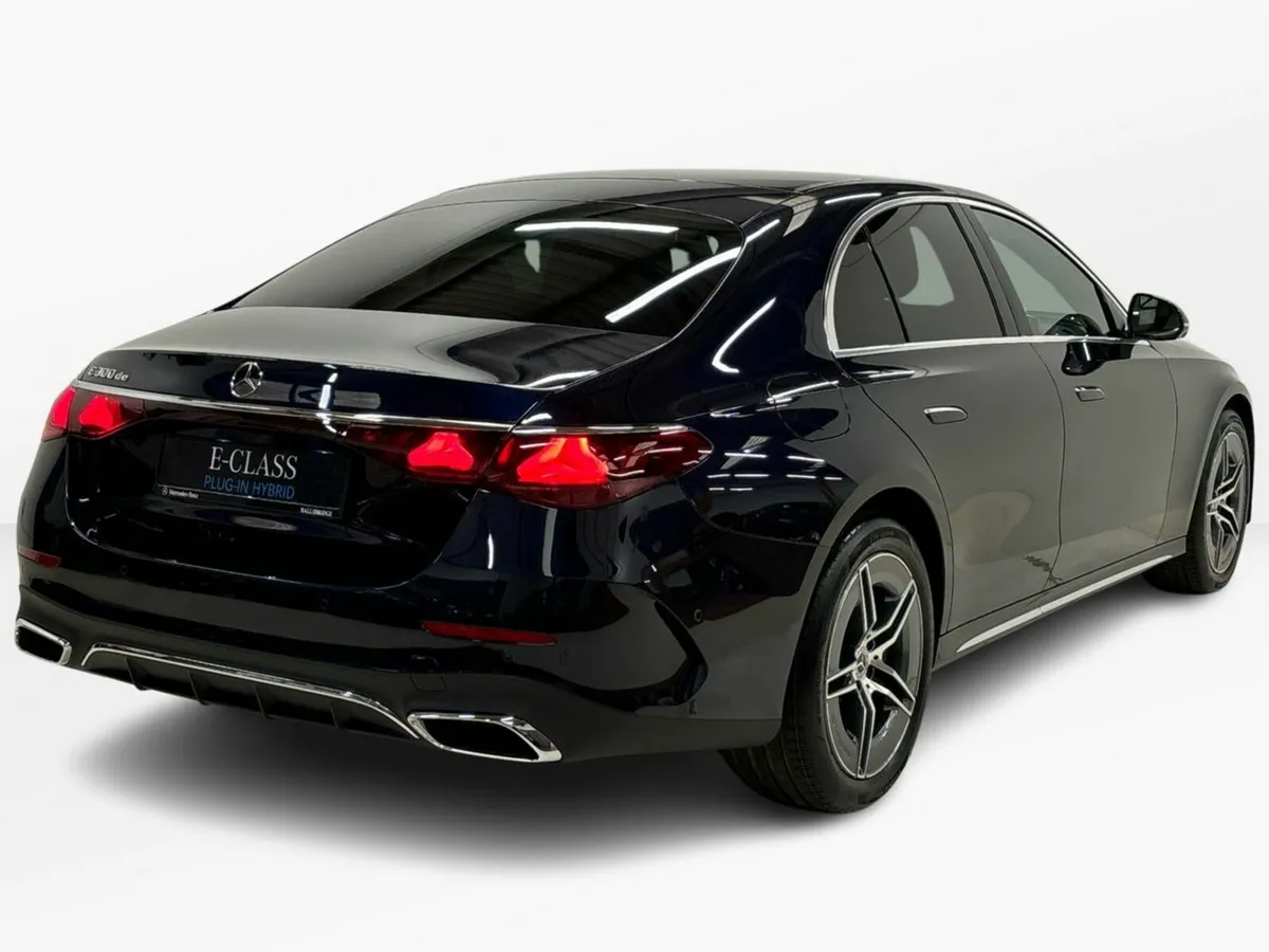 Mercedes-Benz E-Class E 300 de AMG Line | Plug-in - Image 3