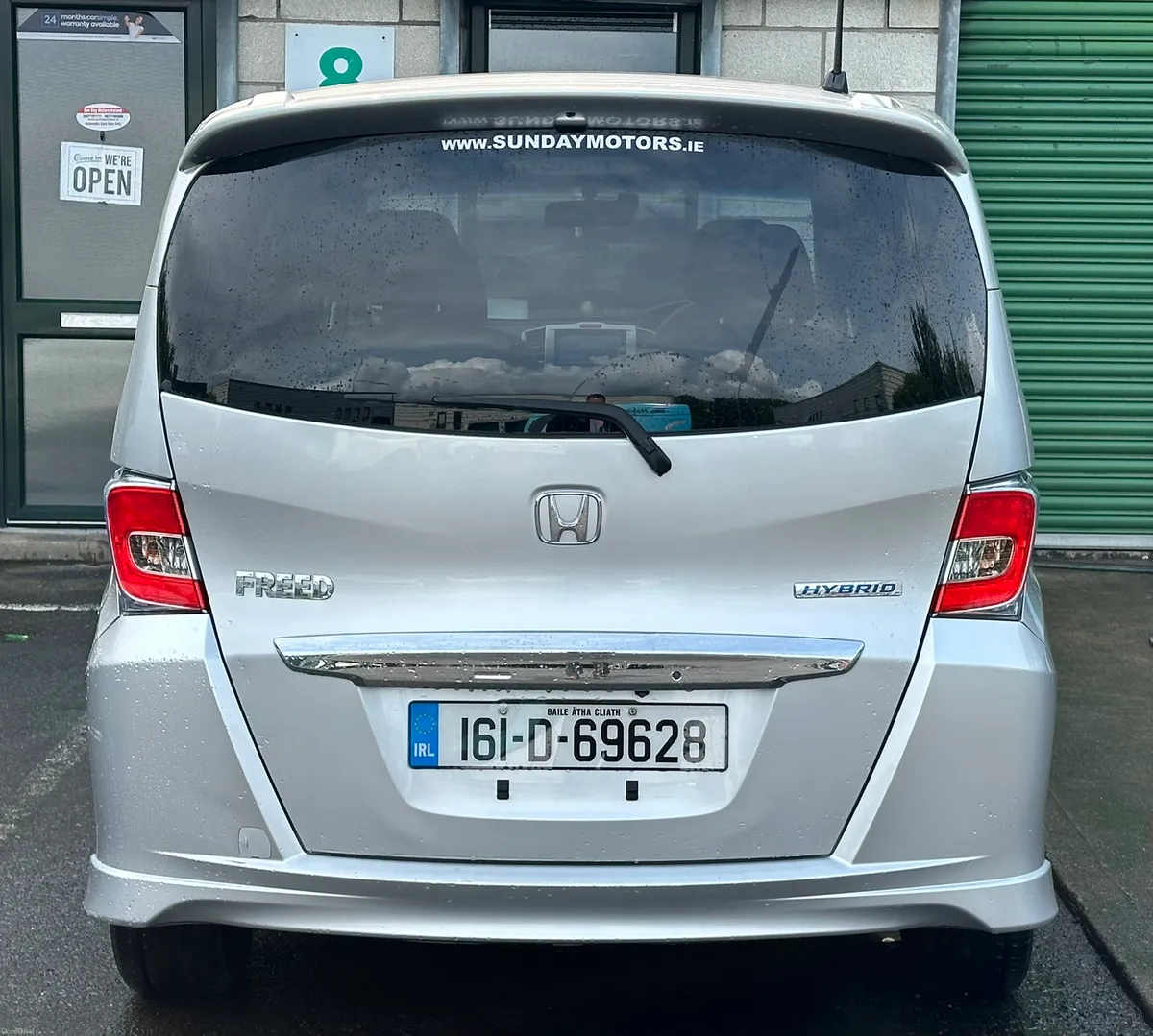 Automatic 6 seater hybrid - Image 4