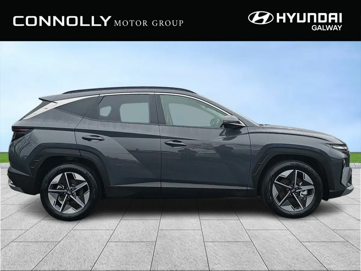 Hyundai Tucson 1.6 Diesel Executive Plus ** ORDER - Image 3