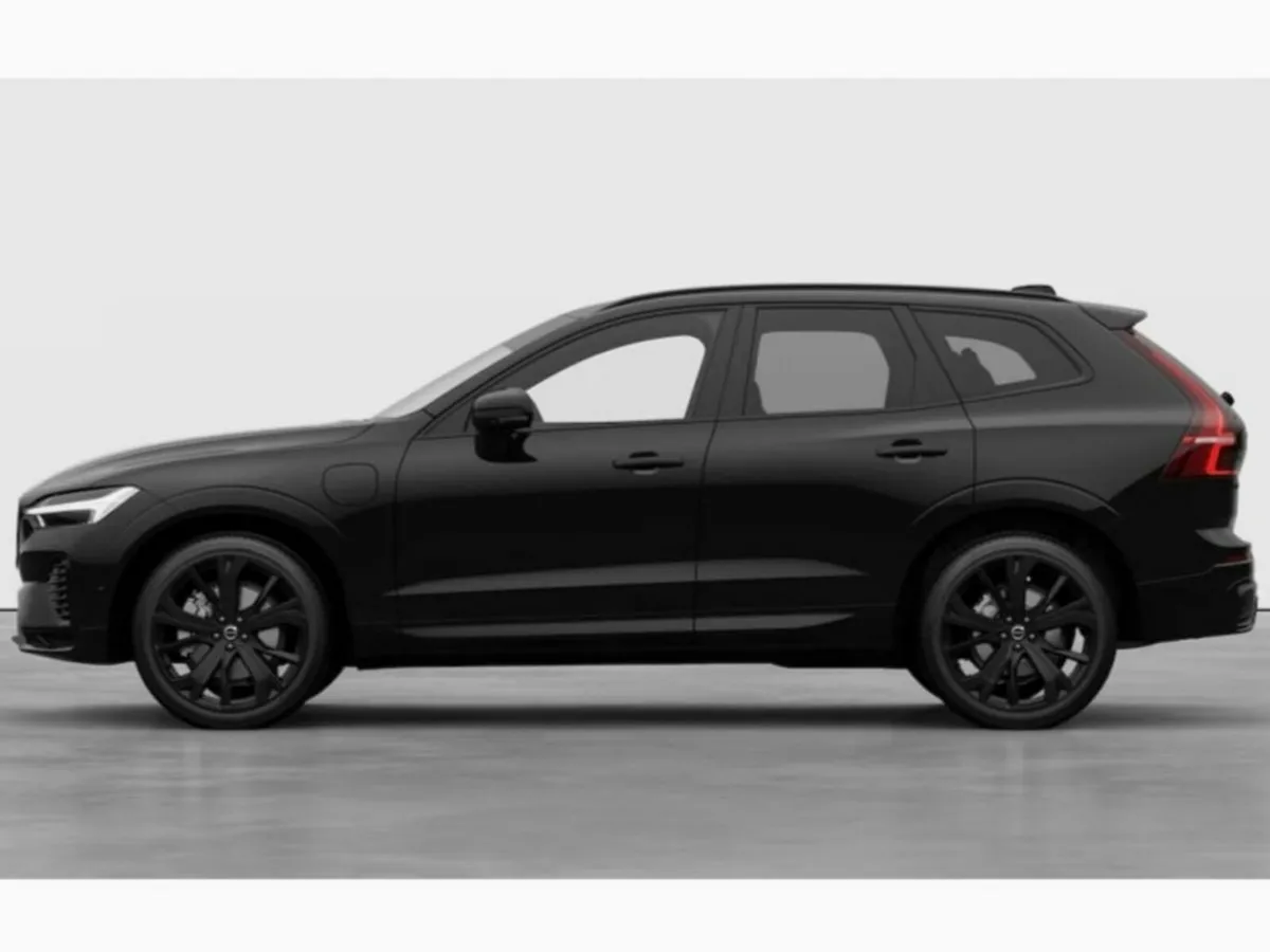 Volvo XC60 T6 PHEV Ultra Black Edition - Image 2