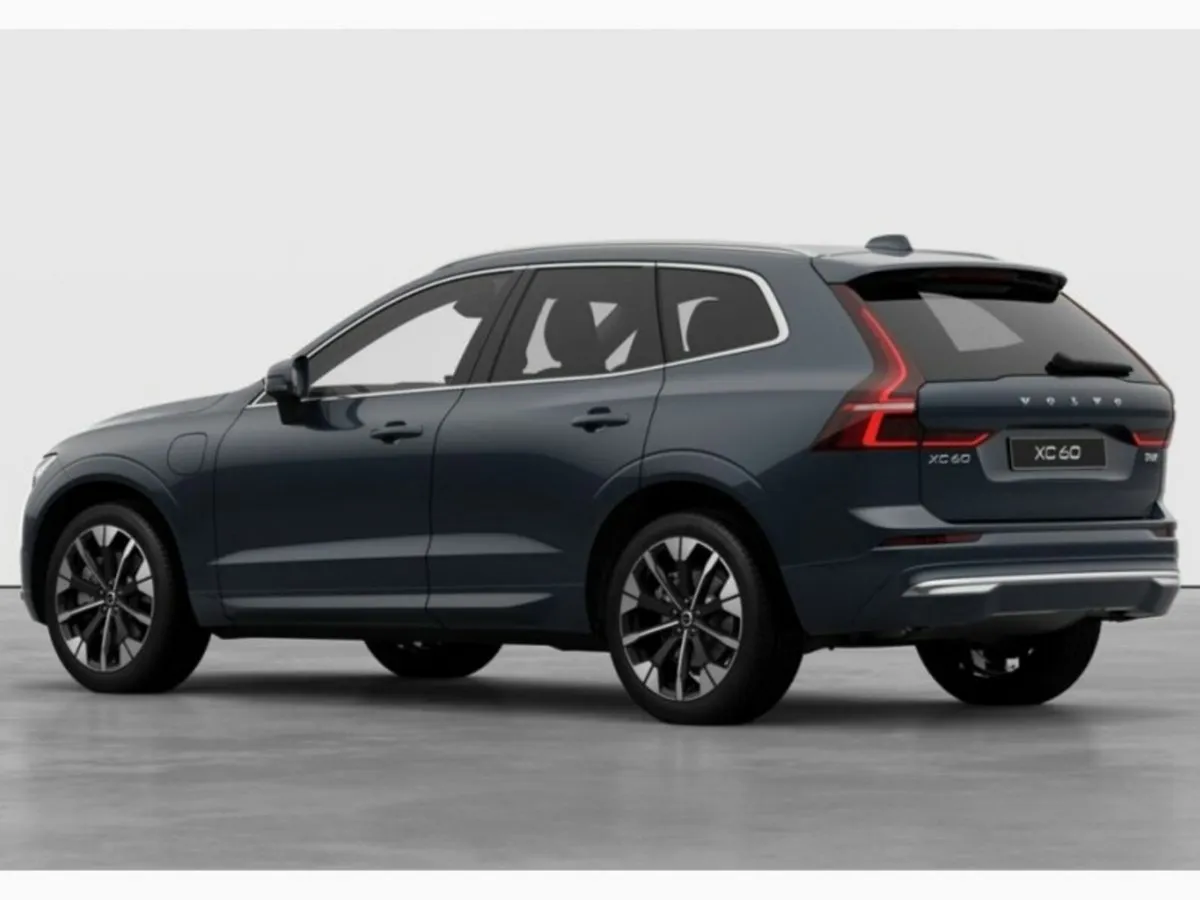 Volvo XC60 T6 PHEV Plus Bright - Image 3