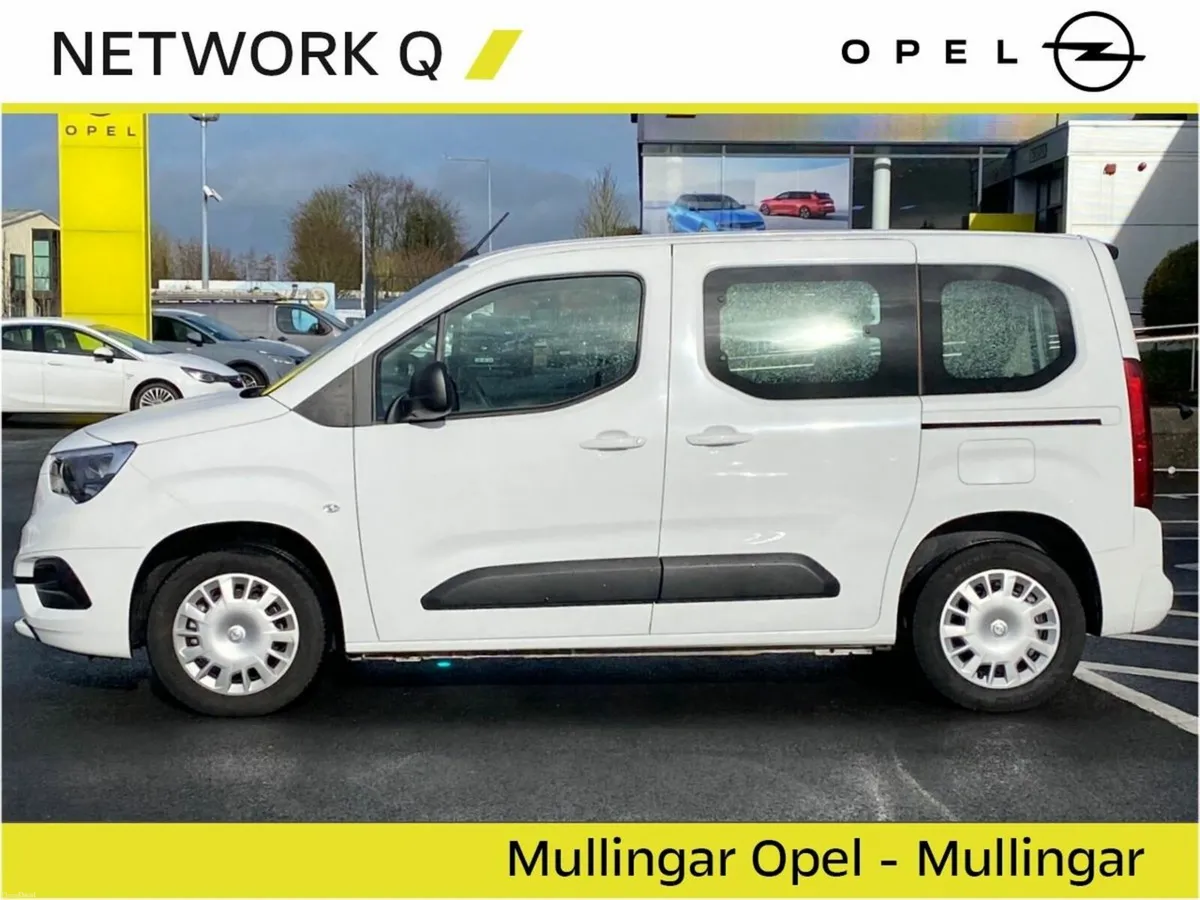 Opel Combo Life Edition Plus EV 50kWh Auto 5 Seate - Image 3