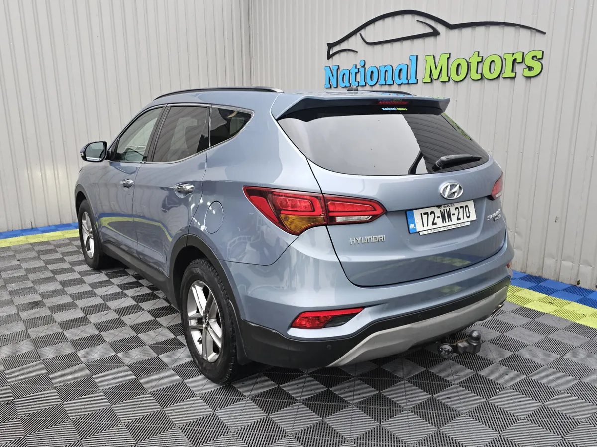 2017 Hyundai Santa Fe 2.2D CRDi 4WD Executive - Image 5