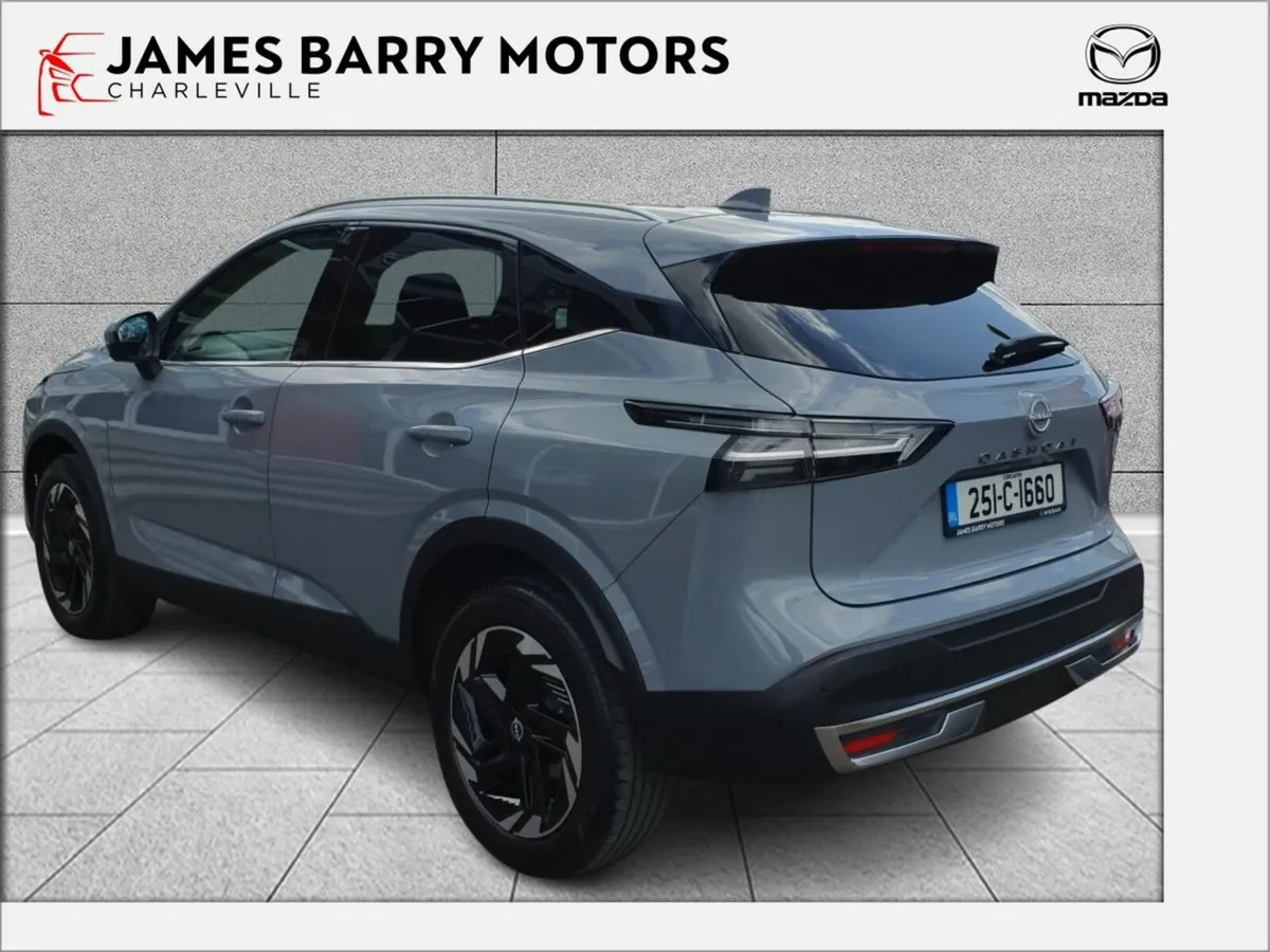 Nissan Qashqai 1.3 PET MILD HYBRID SV PREMIUM - Image 4