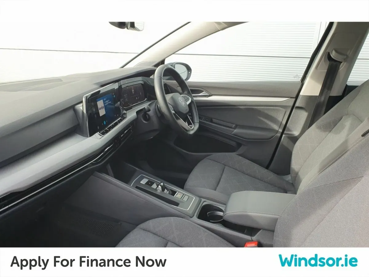 Volkswagen Golf 1.0 TSI 110HP Mhev Life - Image 4