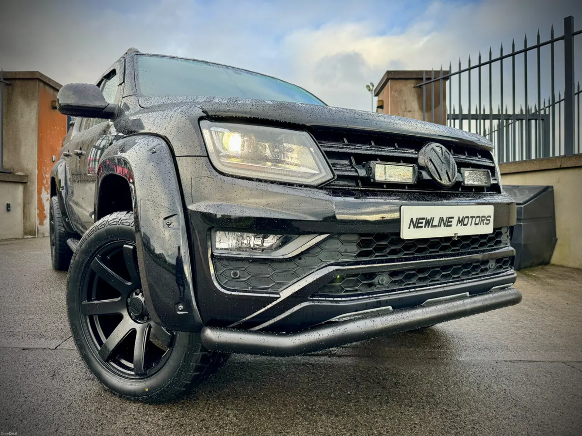 Volkswagen Amarok AVENTURA BLACK EDITION!! 64K MLS - Image 3