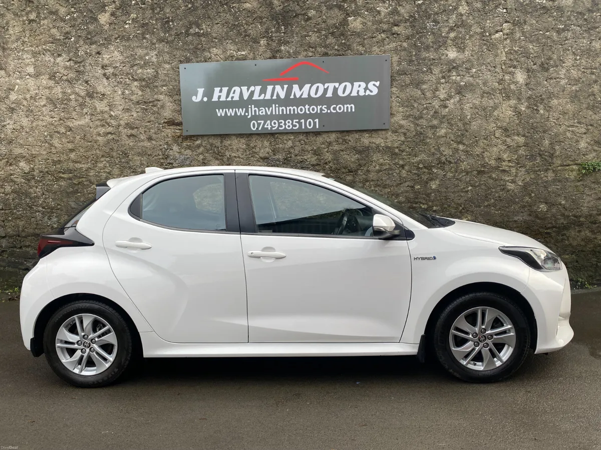 Jan 2021 Toyota Yaris Luna 1.5 Petrol Hybrid Auto - Image 3