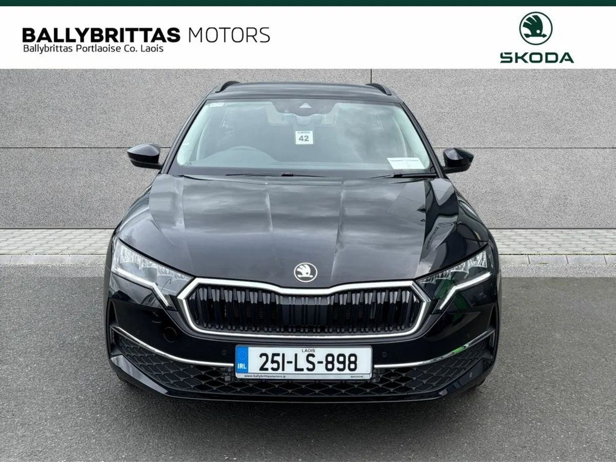Skoda Octavia Selection 1.5TSI Automatic Combi - Image 3