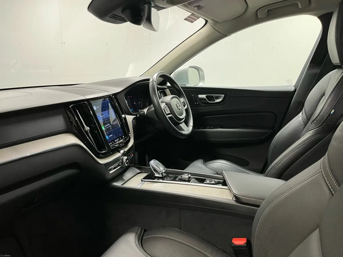 Volvo XC60 T6 Inscription PHEV 340BHP - HUGE SPEC - Image 6