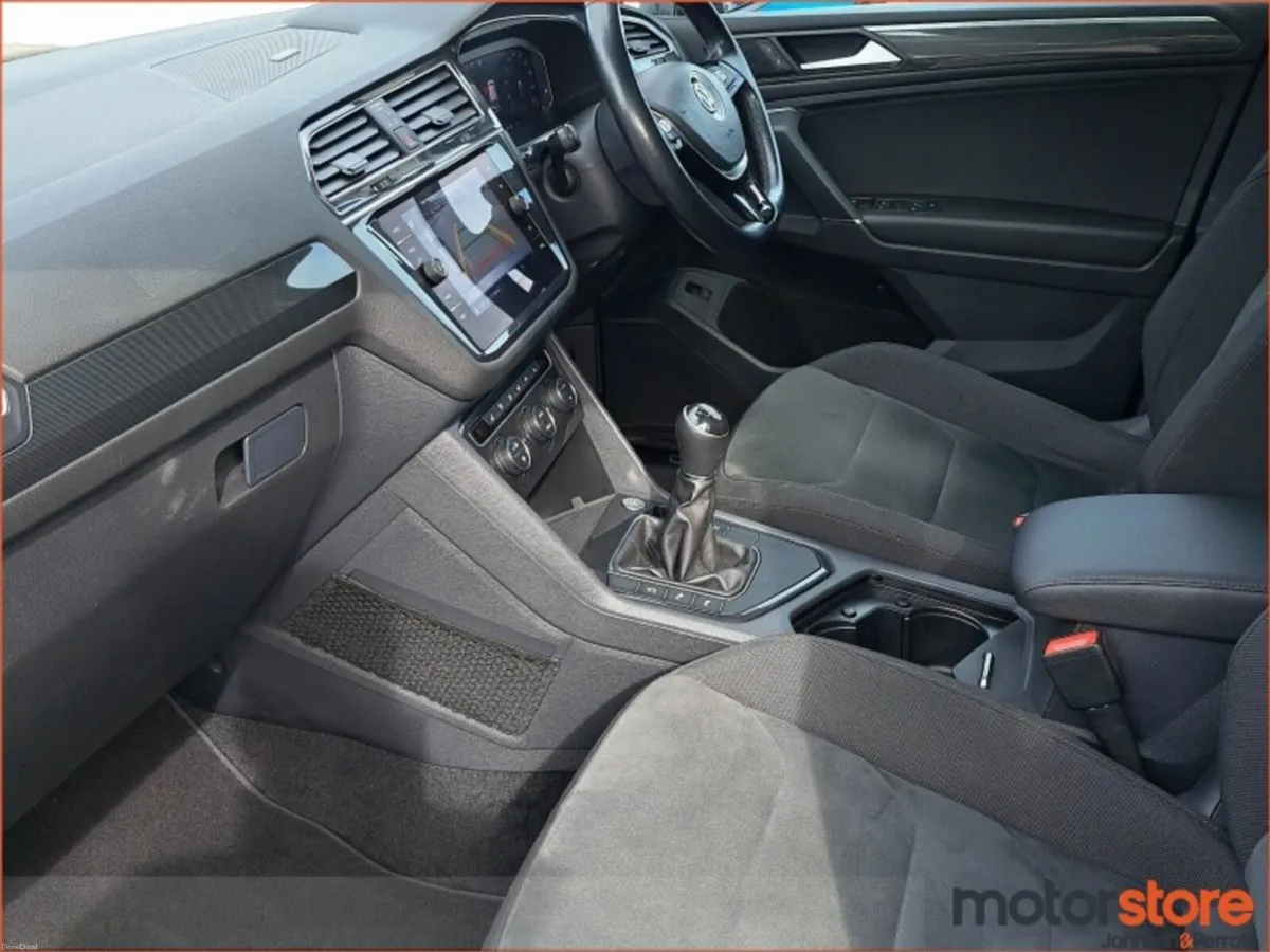 Volkswagen Tiguan 2.0 TDI 150HP Highline (One Year - Image 4