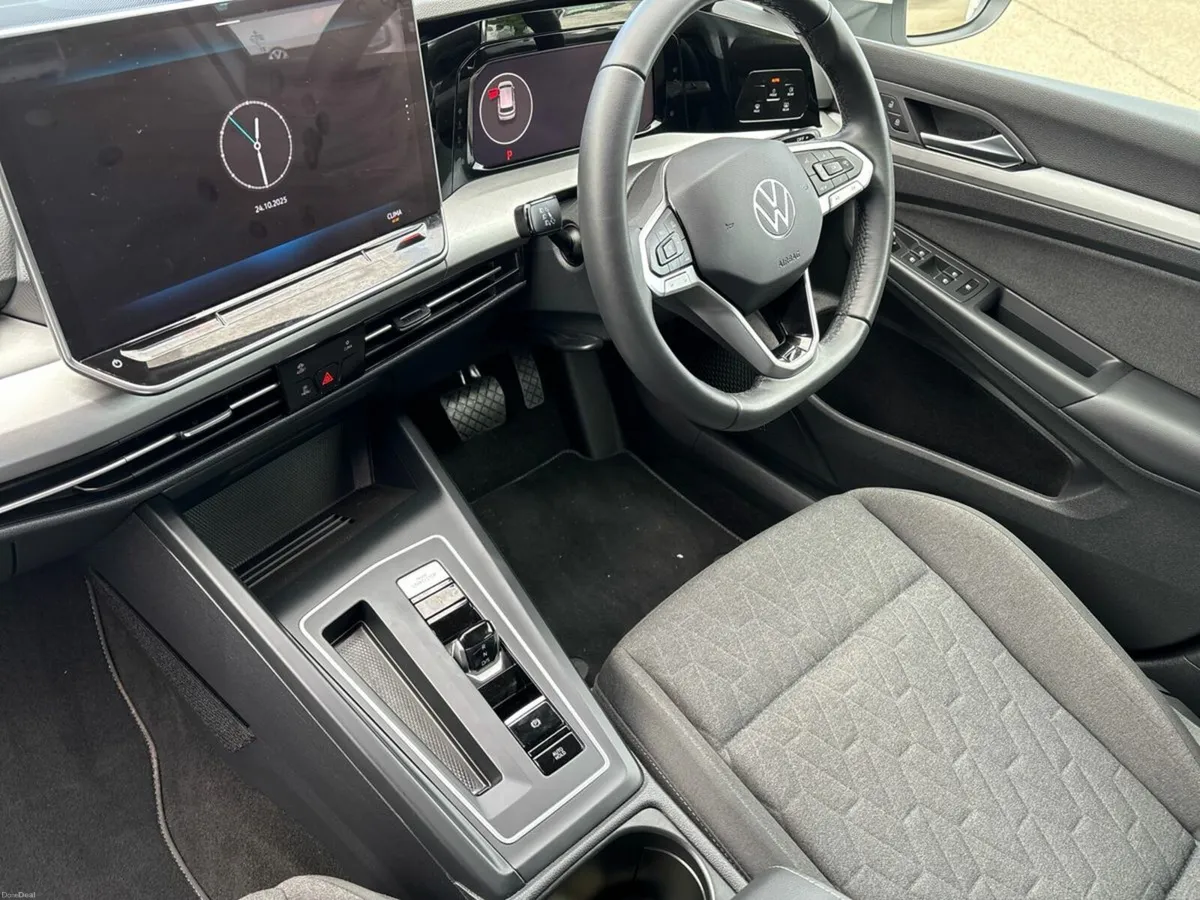 Volkswagen Golf EDITION 75 1.5TSI MHEV 116HP AUTO - Image 3