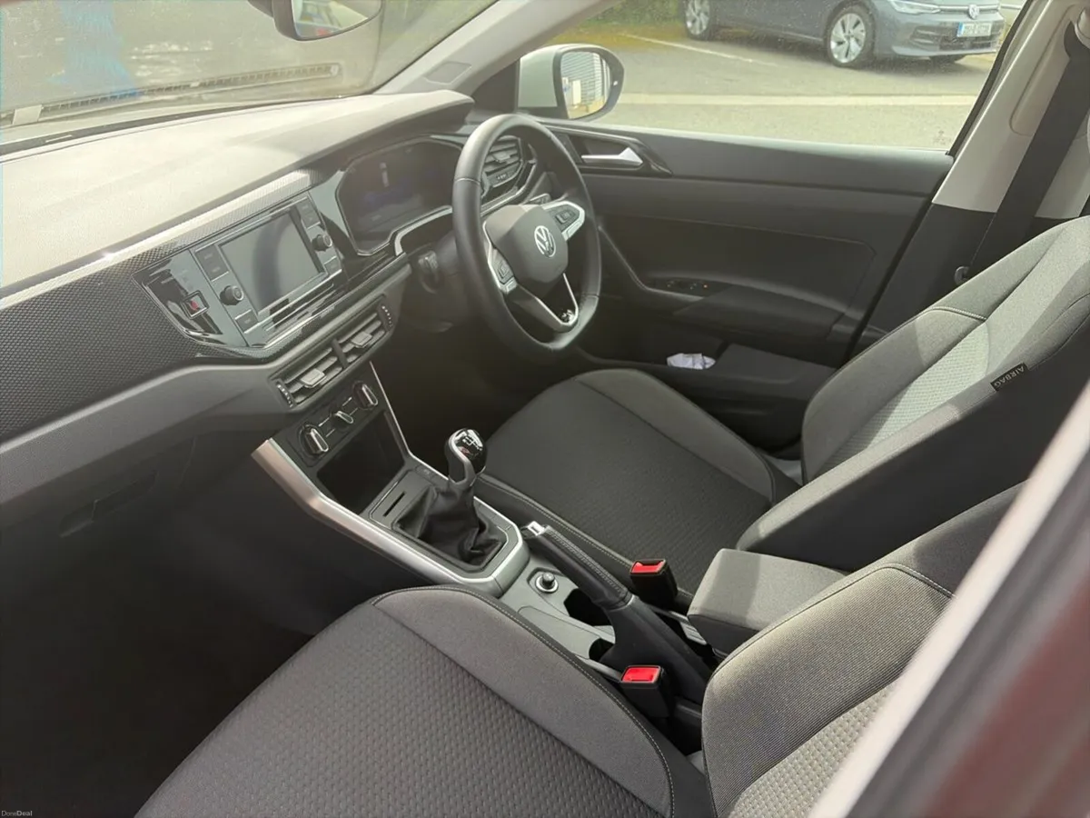 Volkswagen Taigo LIFE 1.0TSI 95HP MANUAL - Image 3