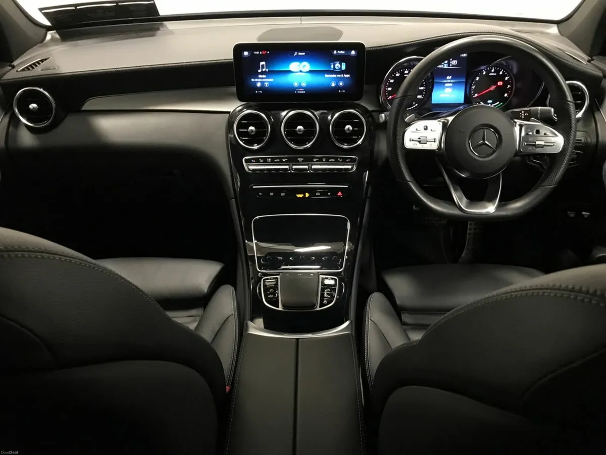 Mercedes-Benz GLC GLC300 e 4Matic AMG Line - Image 4