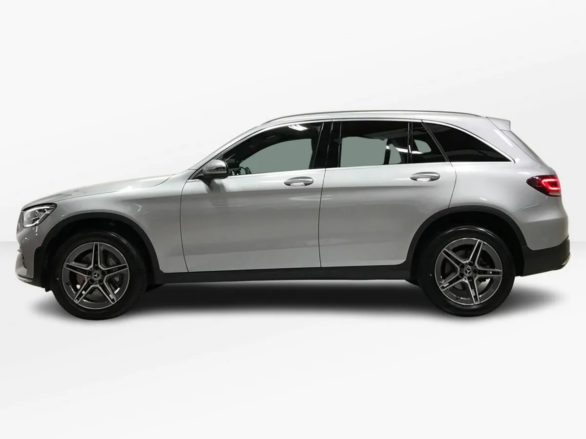 Mercedes-Benz GLC GLC300 e 4Matic AMG Line - Image 5
