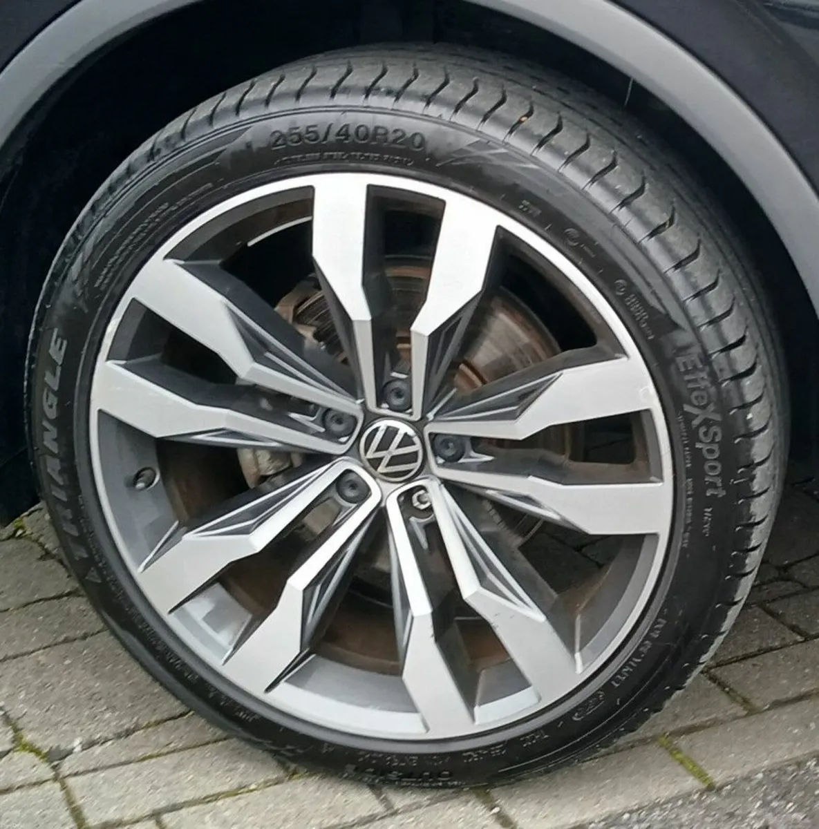 Volkswagen Tiguan R-Line 2.0 TDI 150HP **BLUETOOTH - Image 4