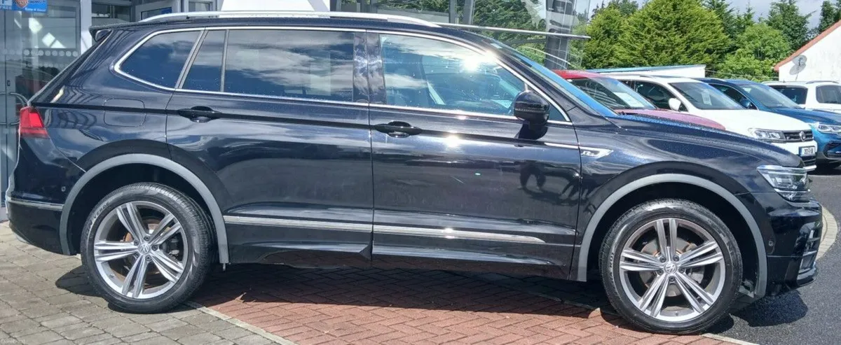 Volkswagen Tiguan Allspace R-Line 2.0 TDI 150HP ** - Image 2