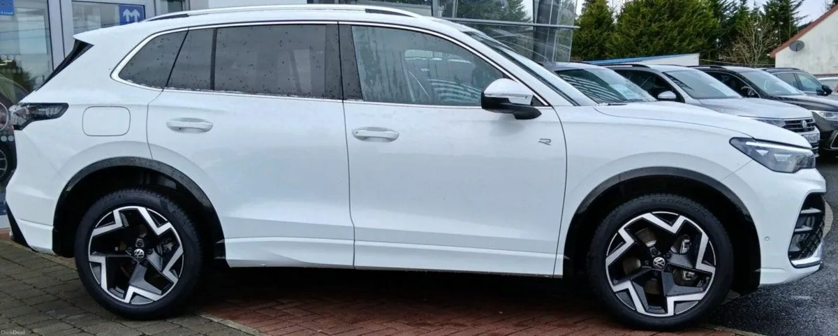 Volkswagen Tiguan R-Line 2.0 TDI 150HP DSG **HEATE - Image 2