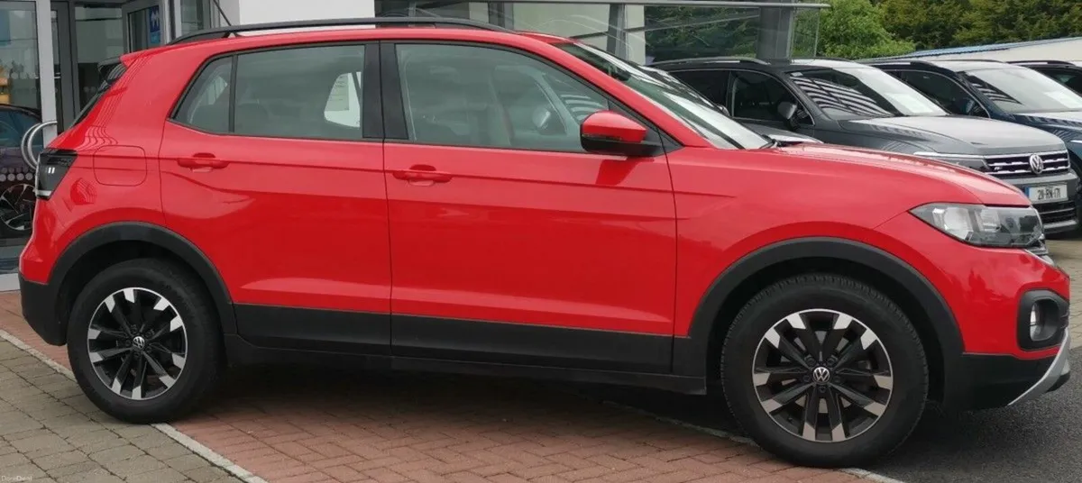 Volkswagen T-Cross Life 1.0 TSI 95HP **PARKING SEN - Image 2