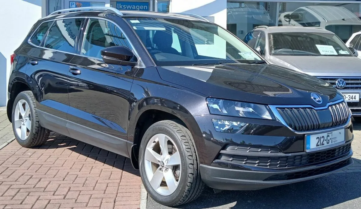 Skoda Karoq Ambition 2.0TDI 115HP **PARKING SENSOR - Image 1