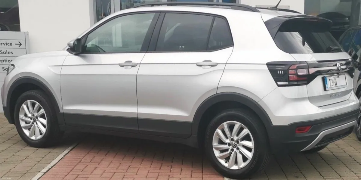 Volkswagen T-Cross Life 1.0 TSI 95HP **REARVIEW CA - Image 4
