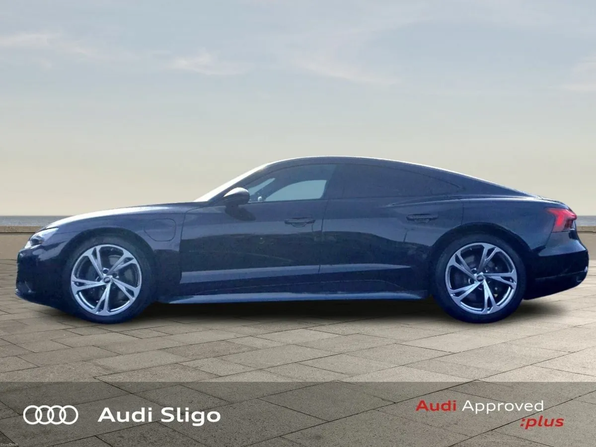 Audi e-tron GT quattro 460HP Electric 93.4 kWh - L - Image 4