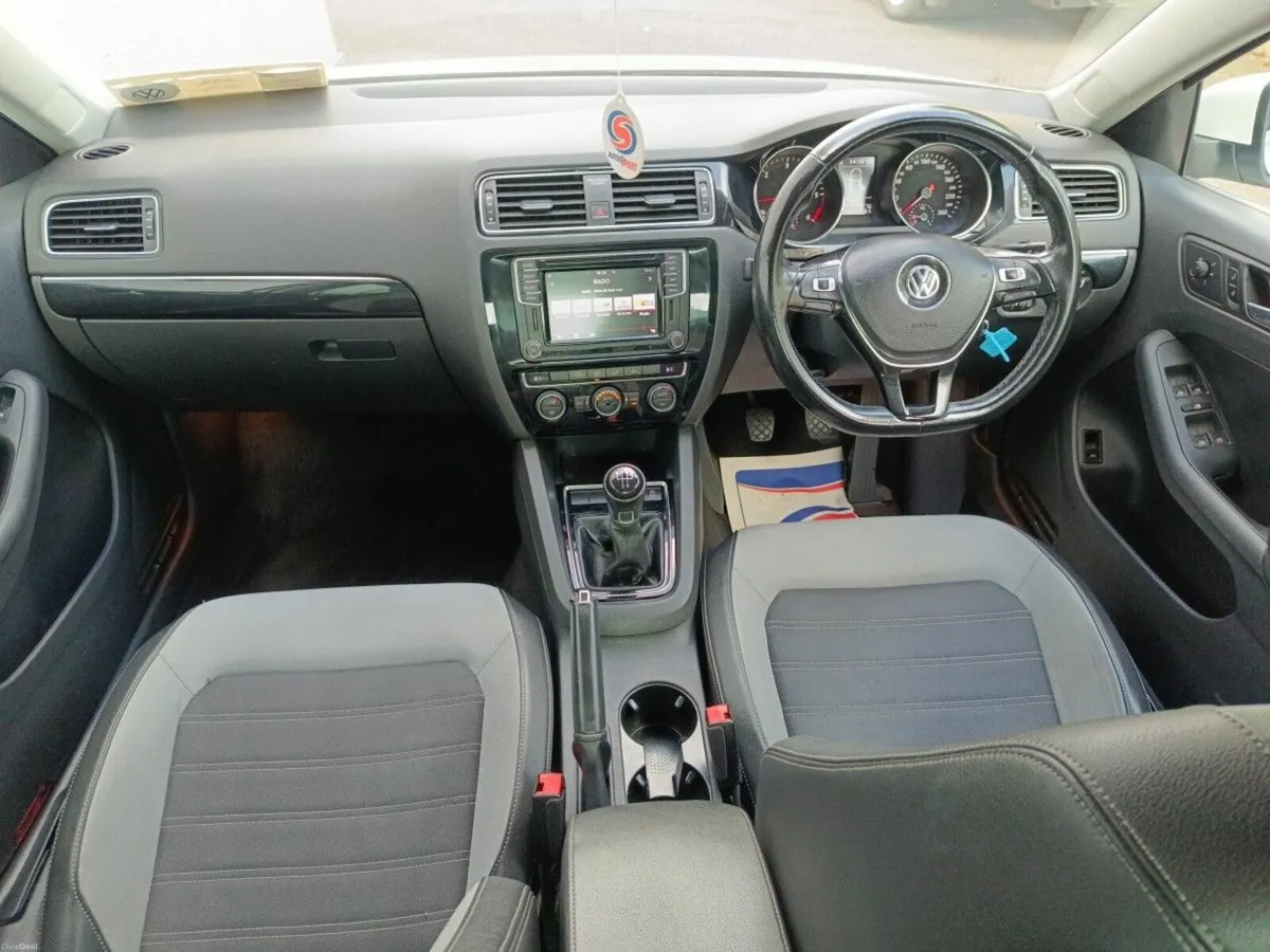 Volkswagen Jetta 2.0 TDI 110HP Highline Mint - Image 4