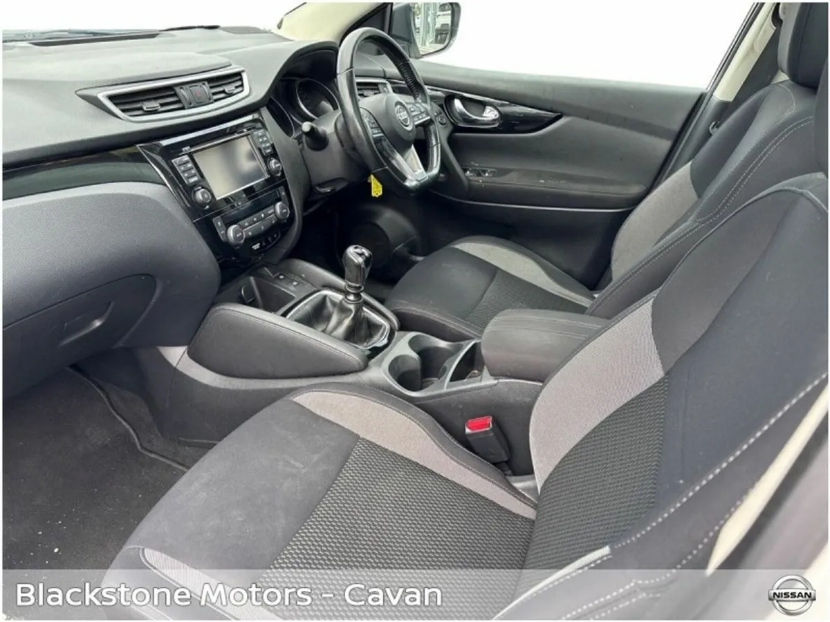 Nissan Qashqai 1.5 DSL SV - Image 4