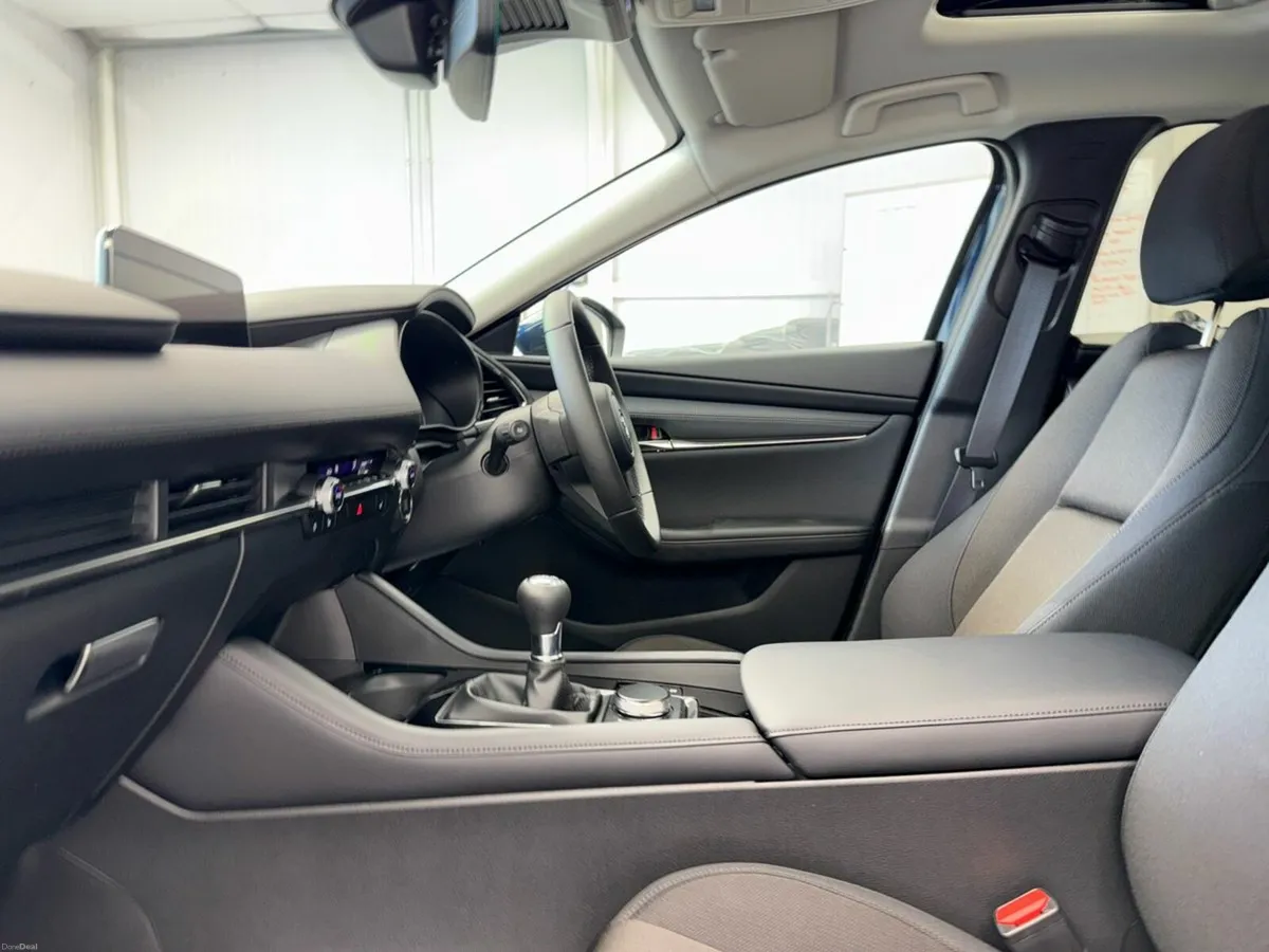 Mazda Mazda3 2.0P 4DR EXEC LINE *IN STOCK* €100 P/ - Image 4