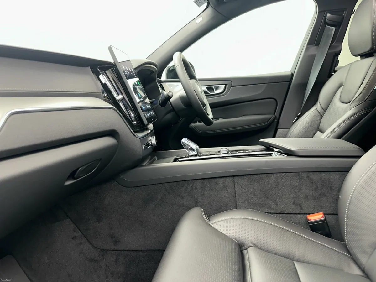 Volvo XC60 T6 ULTRA BLACK EDITION *PRICE DROP* €18 - Image 4