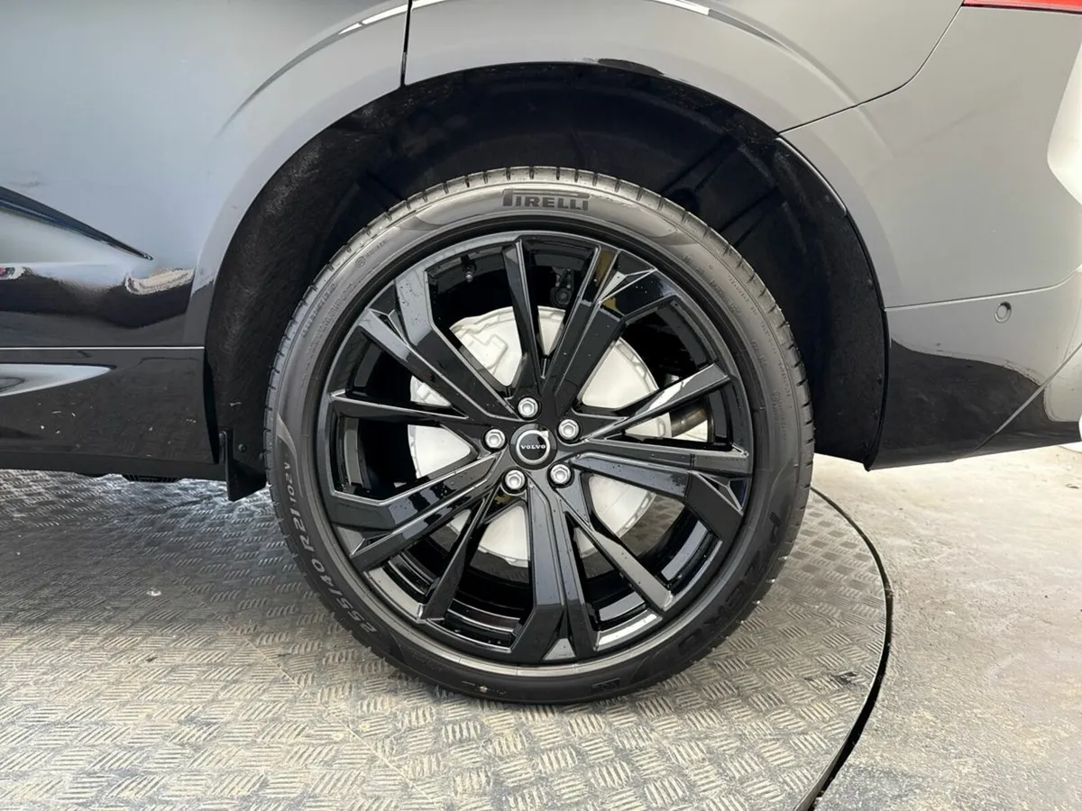 Volvo XC60 T6 BLACK EDITION *NEW MODEL* €175 P/W 3 - Image 5
