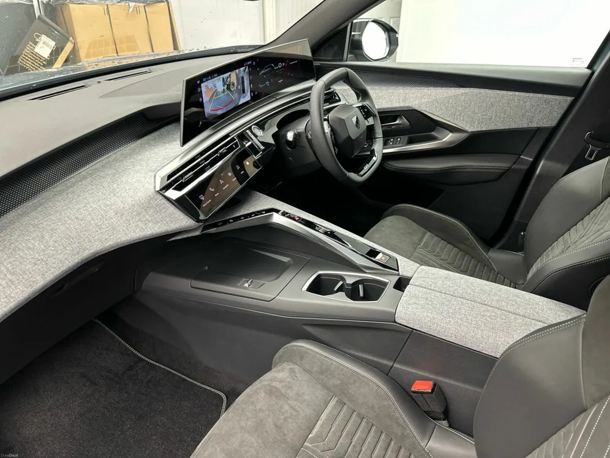 Peugeot 5008 E GT EXEC LINE *€500 DUNNES VOUCHER* - Image 4