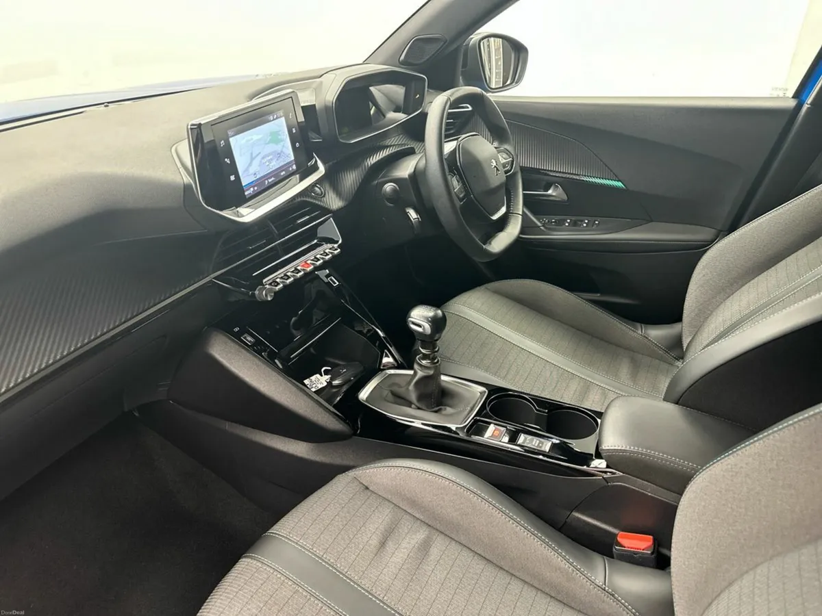 Peugeot 2008 1.2 ALLURE *PRICE DROP* €85 P/W - Image 4