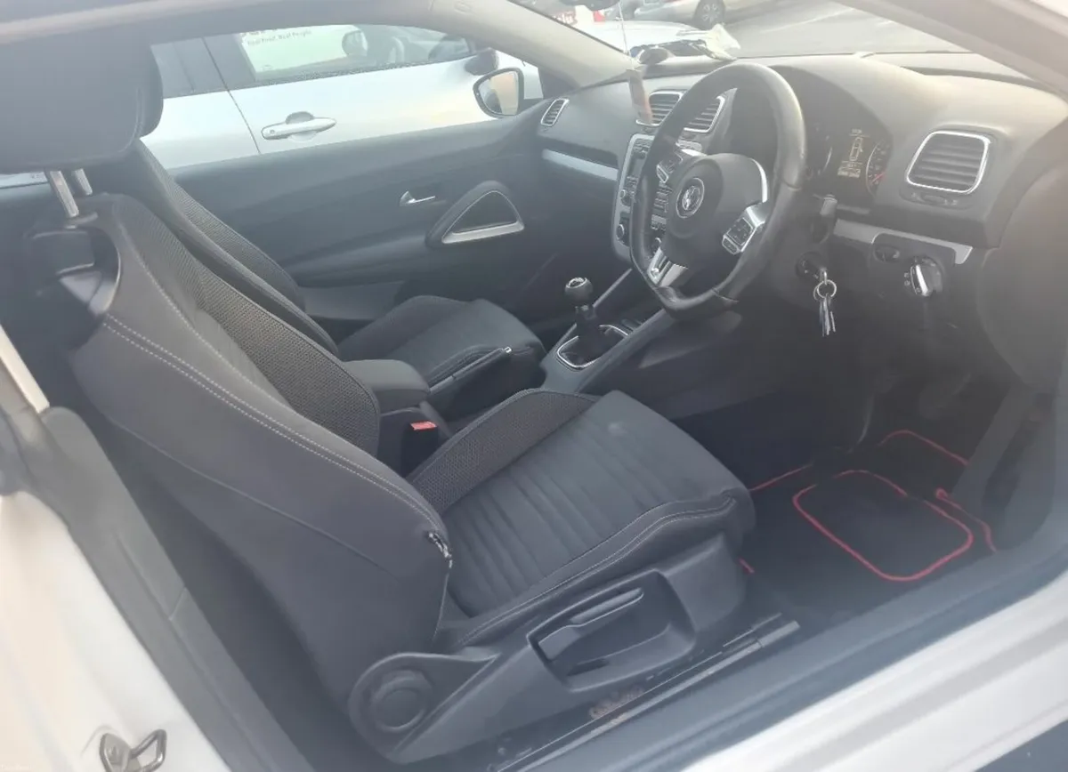 Volkswagen Scirocco 2011 - Image 2