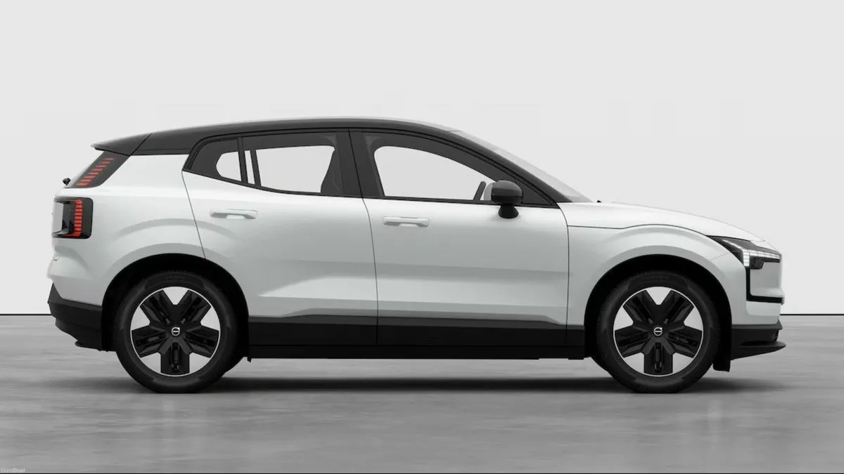 Volvo EX30 PLUS *0% APR* €75 P/W ON PCP - Image 4