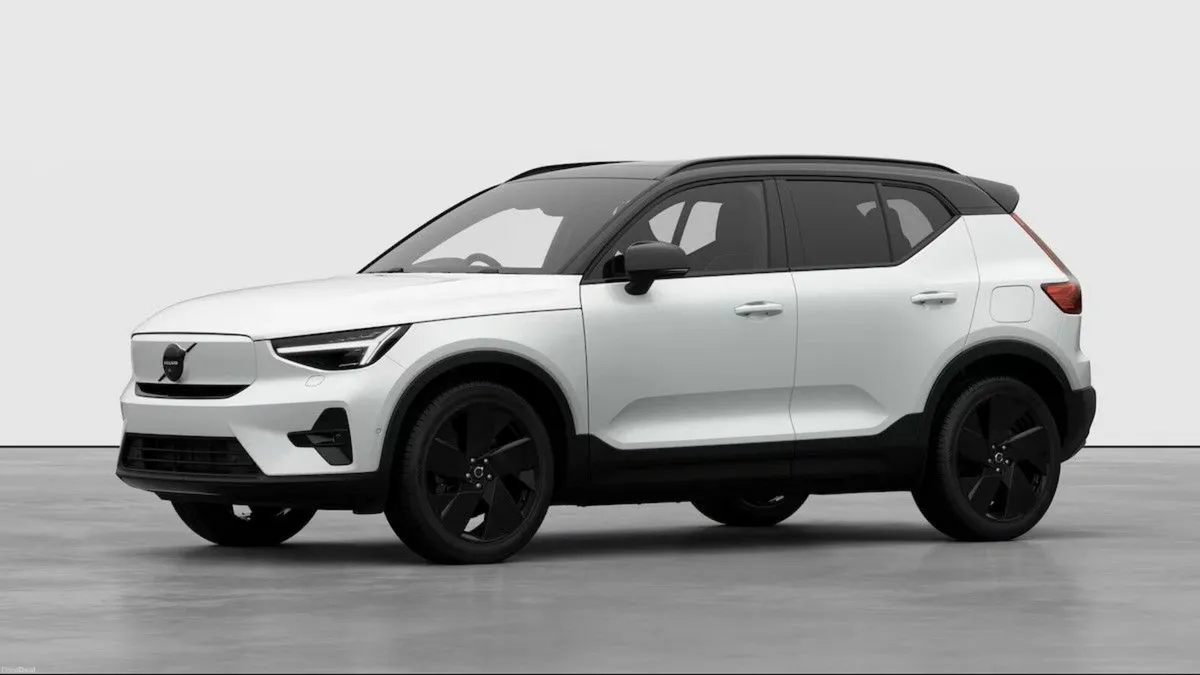 Volvo EX40 ULTRA BLACK EDITION *1.9% APR* €125 P/W - Image 4