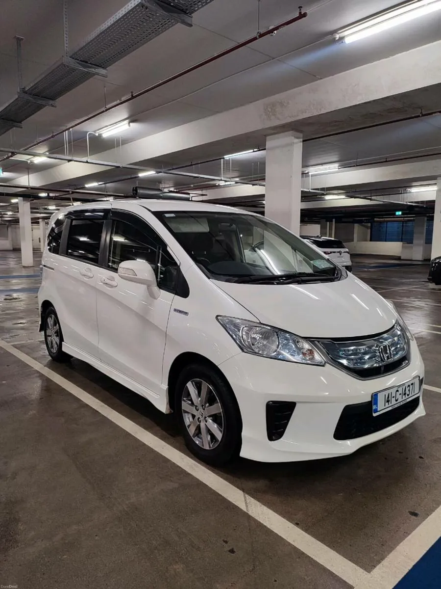 Honda Freed Hybrid 7 Seater Automatic. Spotless! - Image 3